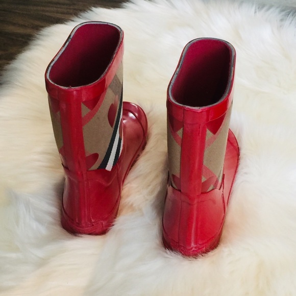 Sale! Burberry booties - Picture 4 of 8